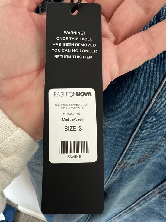 Fashion Nova NO LIMITS SEAMED UTILITY
DENIM OVERALLS NWT Size S - Picture 9 of 9